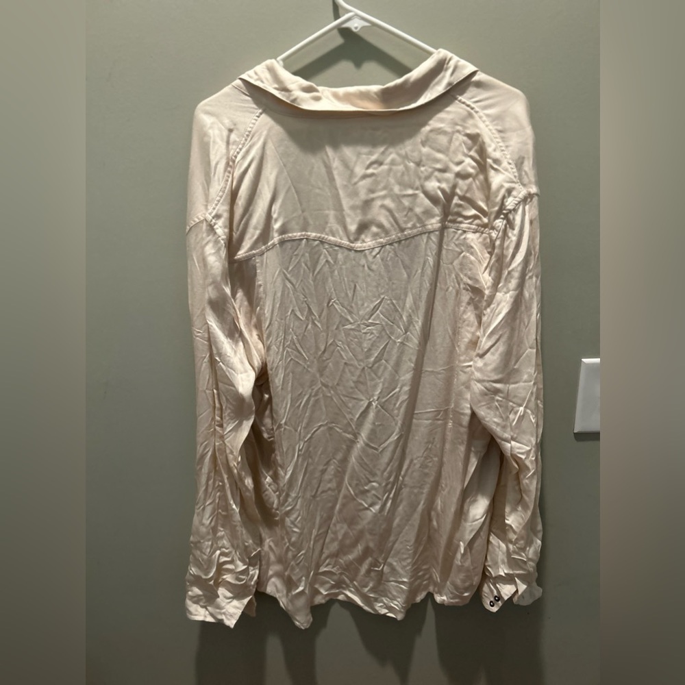Indah Solid Long Sleeve Button Up Shirt - Picture 5 of 6